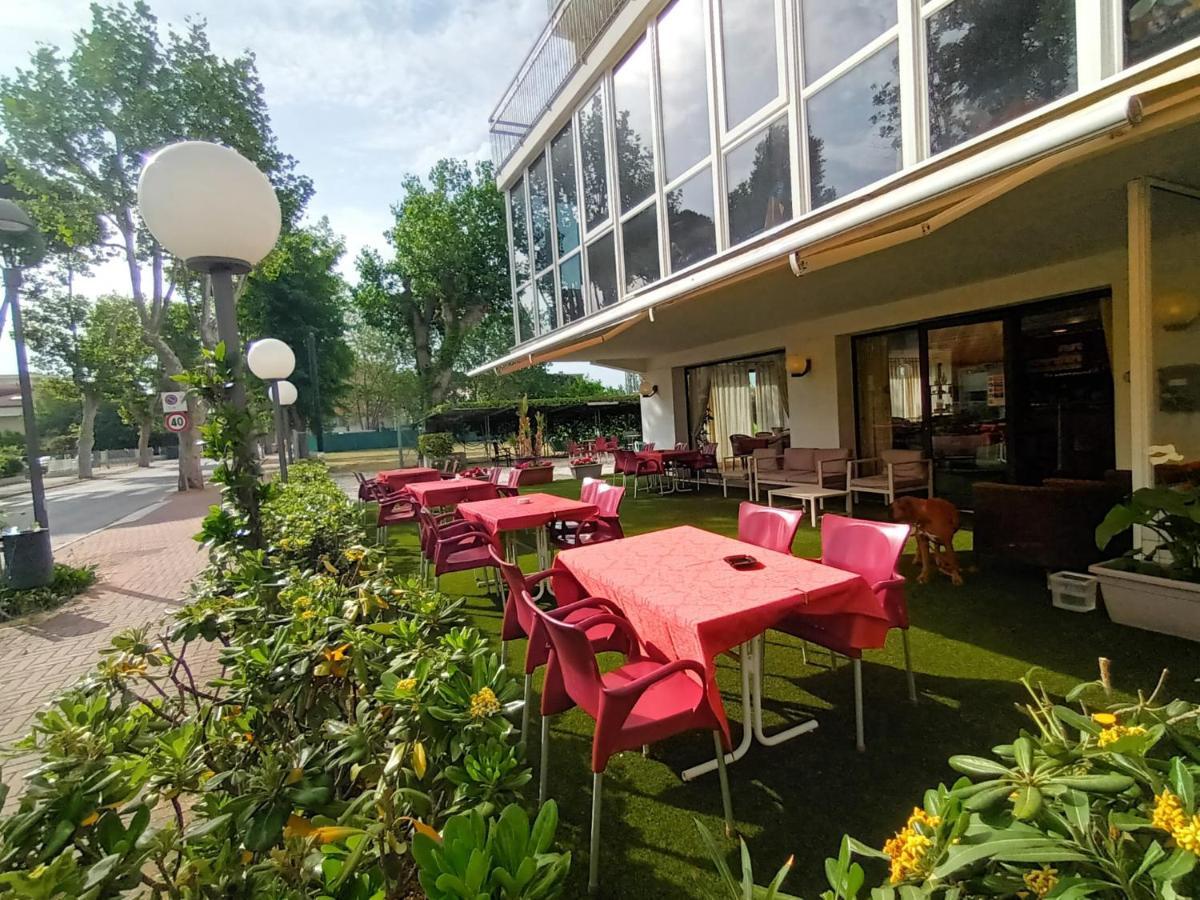 Hotel Bologna Misano Adriatico Exterior foto